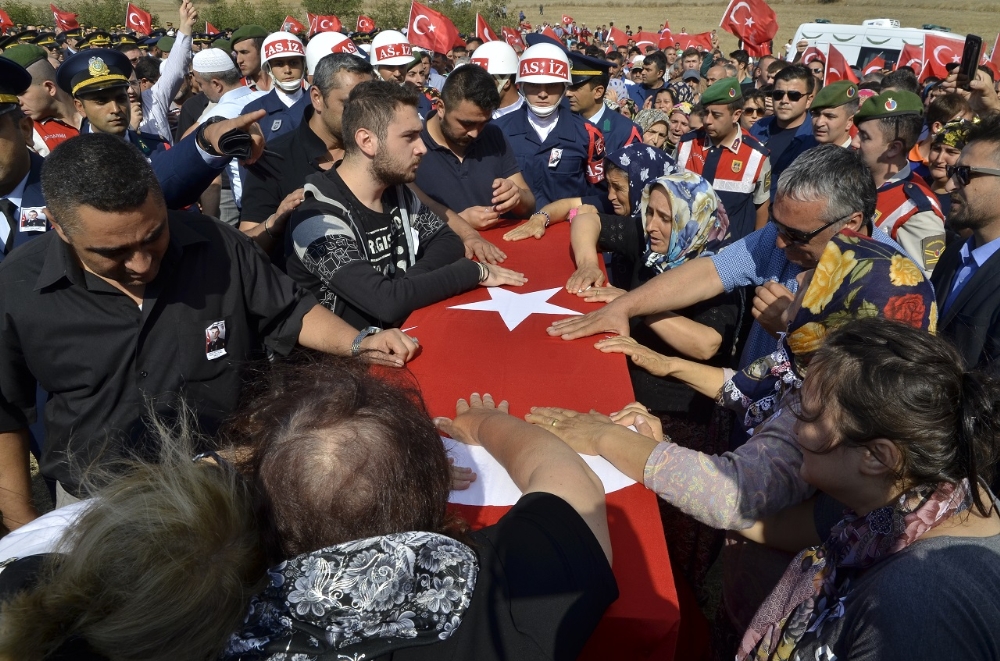Balıkesir şehidine ağladı